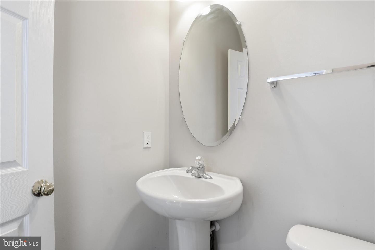 8832 YELLOWTHROAT CT, GAINESVILLE, Virginia 20155, 4 Bedrooms Bedrooms, 8 Rooms Rooms,2 BathroomsBathrooms,Residential,For sale,8832 YELLOWTHROAT CT,VAPW2110684 MLS # VAPW2110684