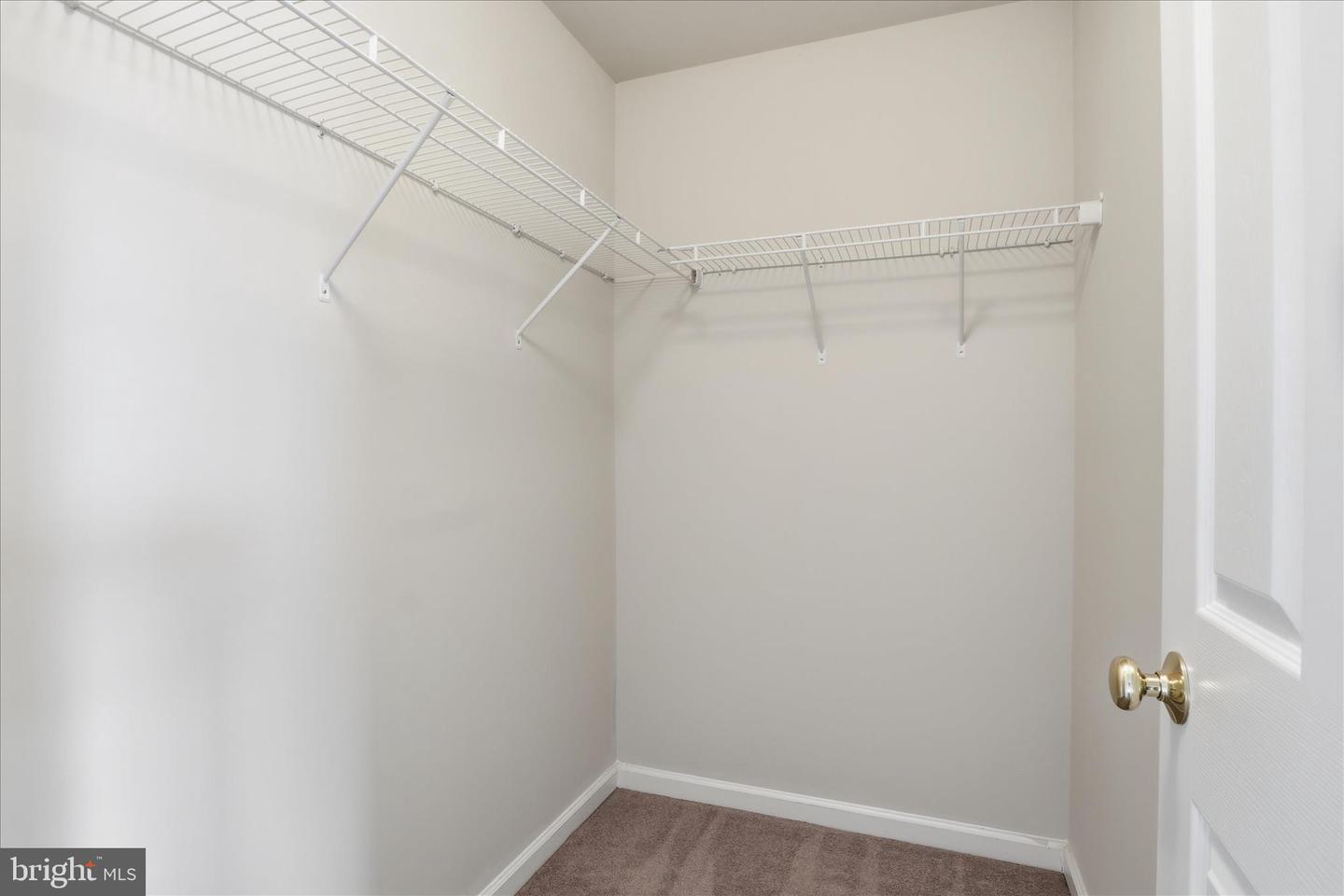 8832 YELLOWTHROAT CT, GAINESVILLE, Virginia 20155, 4 Bedrooms Bedrooms, 8 Rooms Rooms,2 BathroomsBathrooms,Residential,For sale,8832 YELLOWTHROAT CT,VAPW2110684 MLS # VAPW2110684