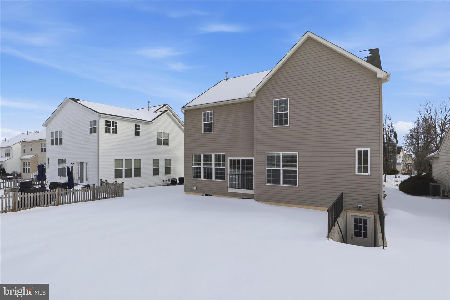 8832 YELLOWTHROAT CT, GAINESVILLE, Virginia 20155, 4 Bedrooms Bedrooms, 8 Rooms Rooms,2 BathroomsBathrooms,Residential,For sale,8832 YELLOWTHROAT CT,VAPW2110684 MLS # VAPW2110684