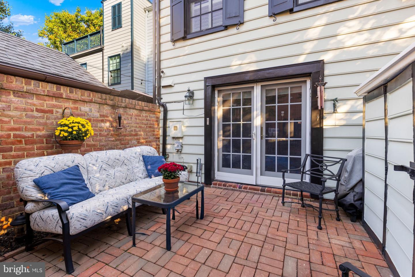 720 GIBBON ST, ALEXANDRIA, Virginia 22314, 3 Bedrooms Bedrooms, ,2 BathroomsBathrooms,Residential,For sale,720 GIBBON ST,VAAX2053340 MLS # VAAX2053340