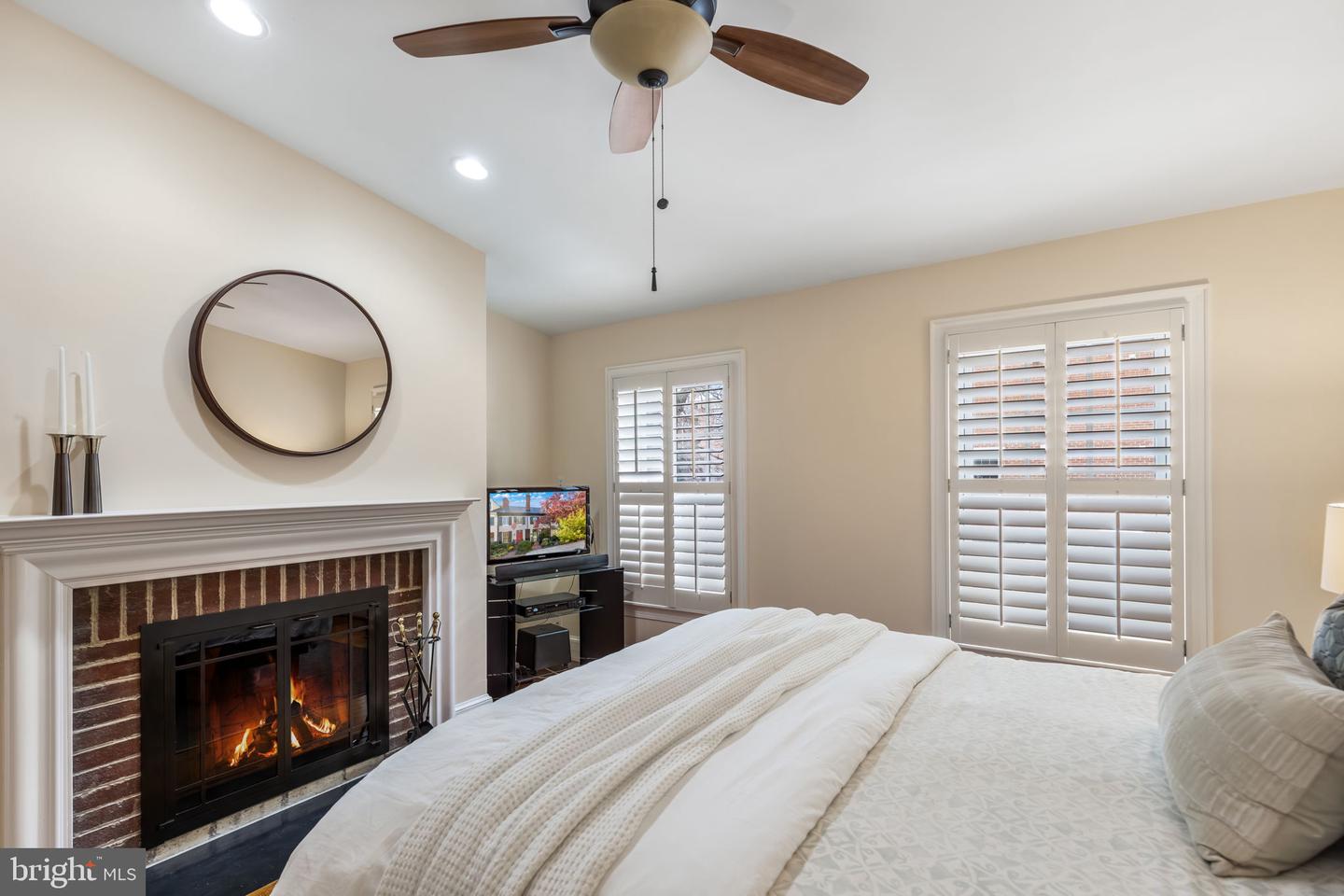 720 GIBBON ST, ALEXANDRIA, Virginia 22314, 3 Bedrooms Bedrooms, ,2 BathroomsBathrooms,Residential,For sale,720 GIBBON ST,VAAX2053340 MLS # VAAX2053340