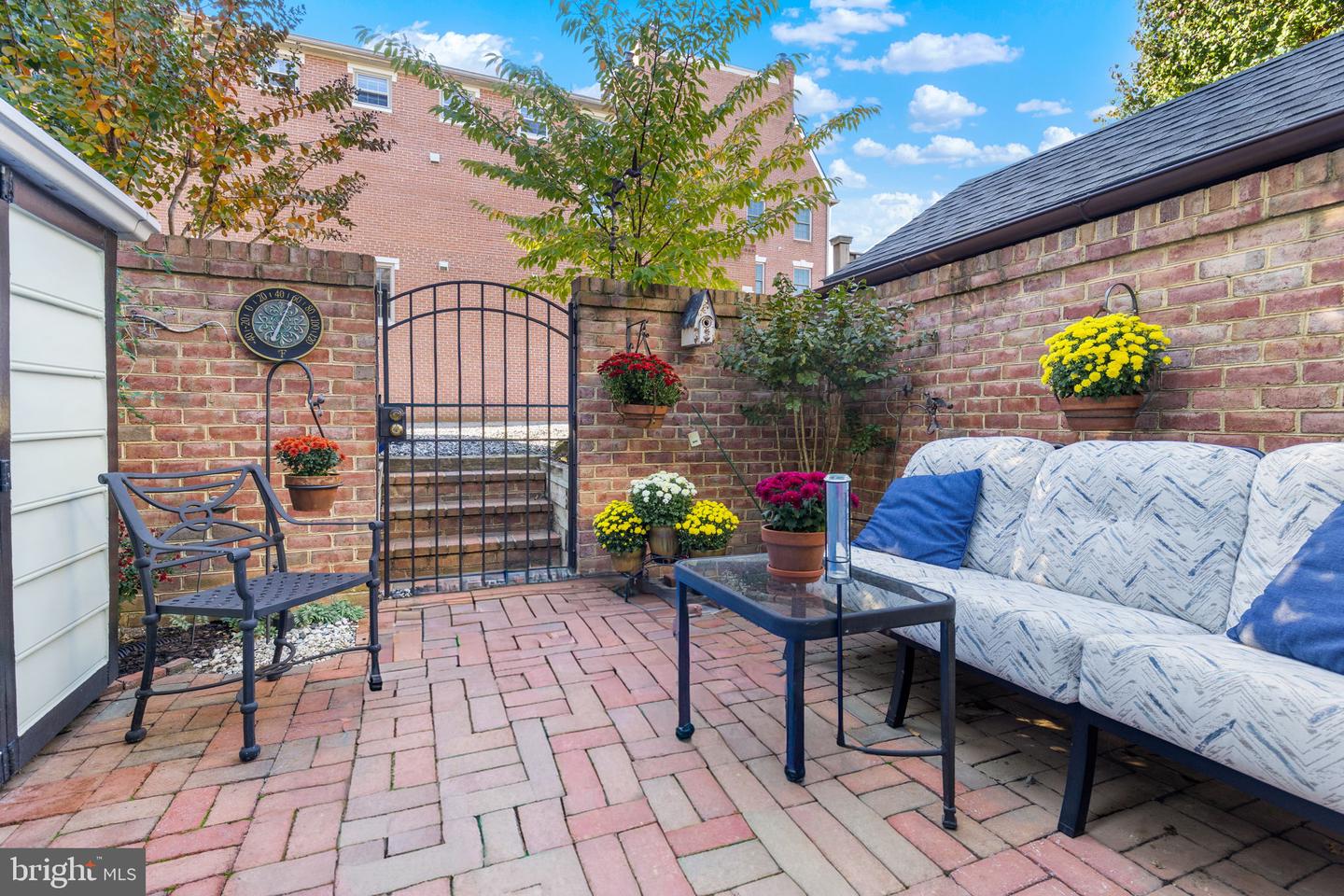 720 GIBBON ST, ALEXANDRIA, Virginia 22314, 3 Bedrooms Bedrooms, ,2 BathroomsBathrooms,Residential,For sale,720 GIBBON ST,VAAX2053340 MLS # VAAX2053340