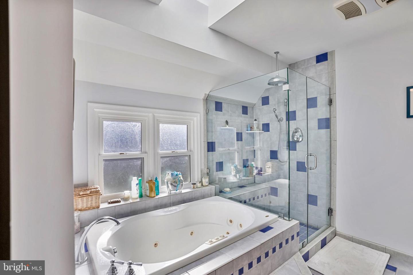 5272 ELLICOTT DR, CENTREVILLE, Virginia 20120, 3 Bedrooms Bedrooms, ,2 BathroomsBathrooms,Residential,For sale,5272 ELLICOTT DR,VAFX2286690 MLS # VAFX2286690