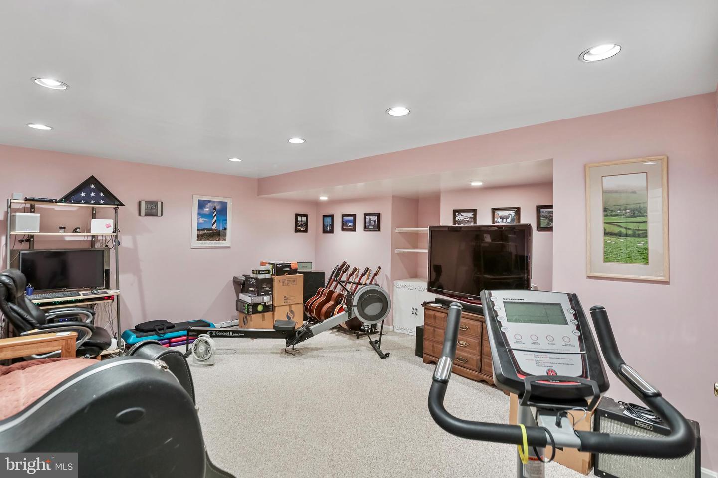 5272 ELLICOTT DR, CENTREVILLE, Virginia 20120, 3 Bedrooms Bedrooms, ,2 BathroomsBathrooms,Residential,For sale,5272 ELLICOTT DR,VAFX2286690 MLS # VAFX2286690