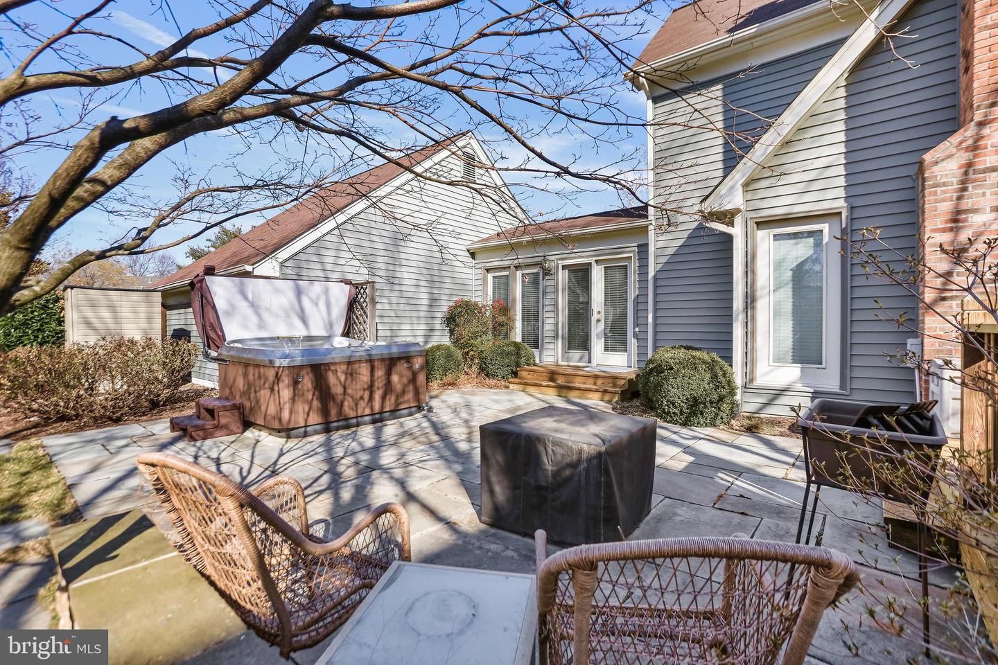 5272 ELLICOTT DR, CENTREVILLE, Virginia 20120, 3 Bedrooms Bedrooms, ,2 BathroomsBathrooms,Residential,For sale,5272 ELLICOTT DR,VAFX2286690 MLS # VAFX2286690