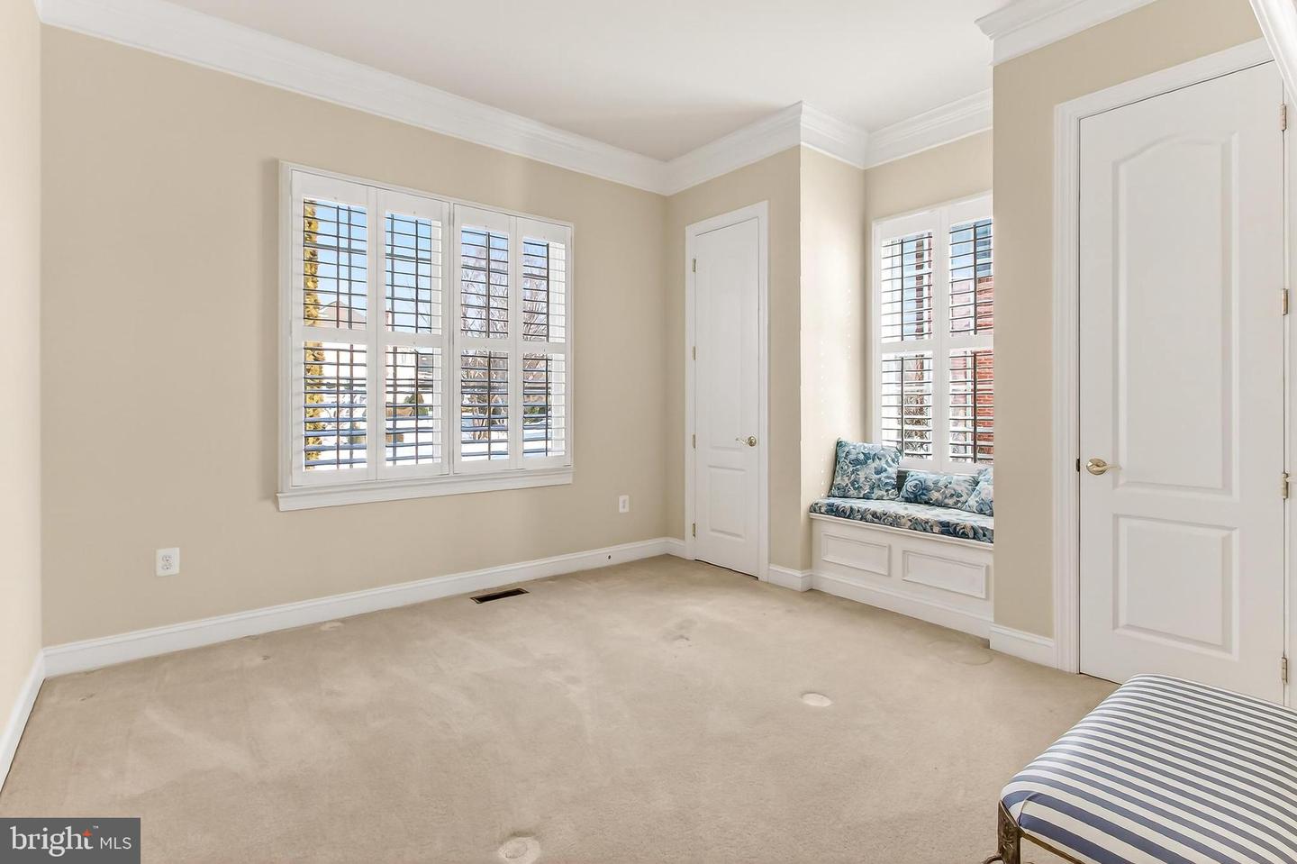 8471 LINK HILLS LOOP, GAINESVILLE, Virginia 20155, 5 Bedrooms Bedrooms, ,4 BathroomsBathrooms,Residential,For sale,8471 LINK HILLS LOOP,VAPW2110912 MLS # VAPW2110912