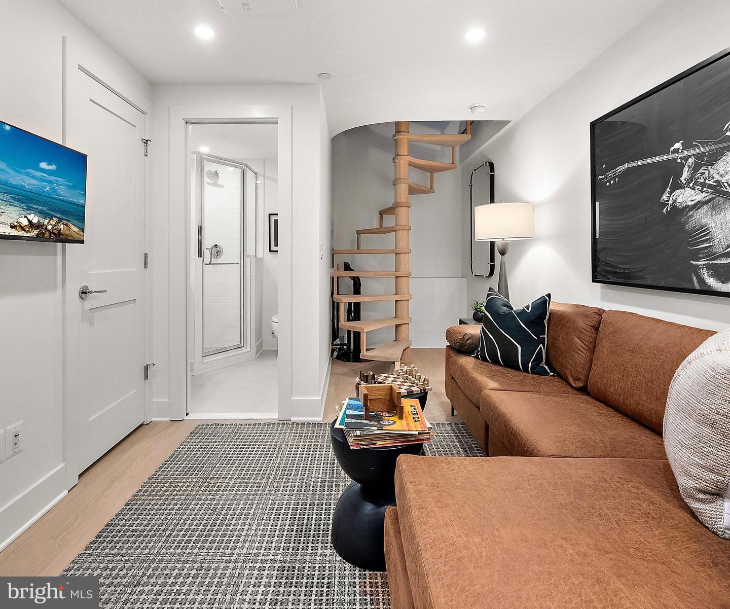 1237 W ST NW #B, WASHINGTON, District Of Columbia 20009, 2 Bedrooms Bedrooms, ,2 BathroomsBathrooms,Residential,For sale,1237 W ST NW #B,DCDC2242986 MLS # DCDC2242986