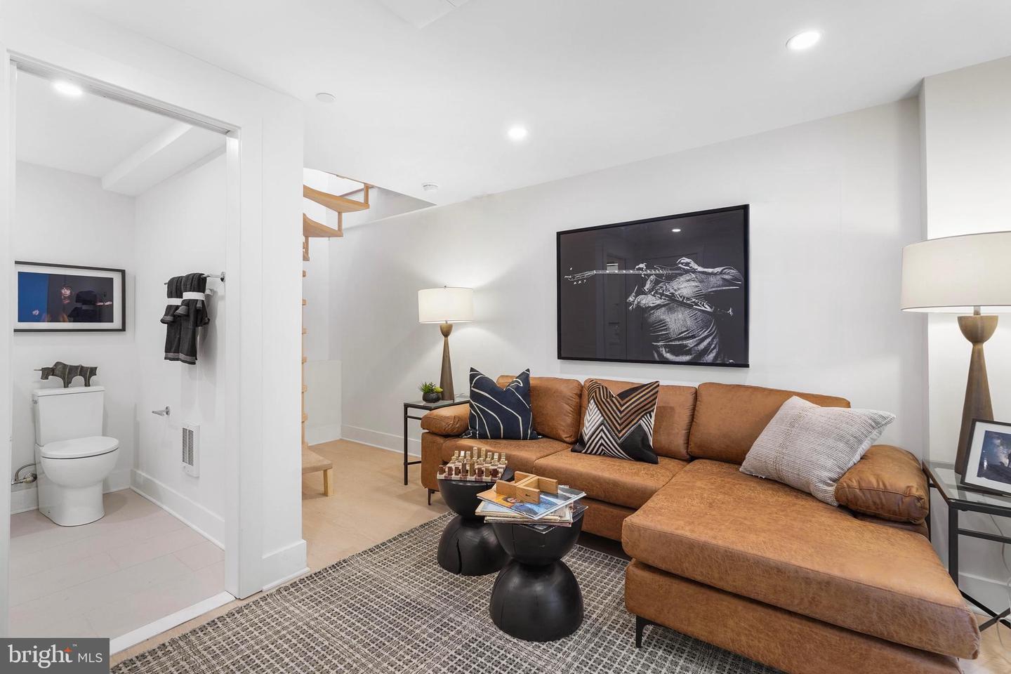 1237 W ST NW #B, WASHINGTON, District Of Columbia 20009, 2 Bedrooms Bedrooms, ,2 BathroomsBathrooms,Residential,For sale,1237 W ST NW #B,DCDC2242986 MLS # DCDC2242986