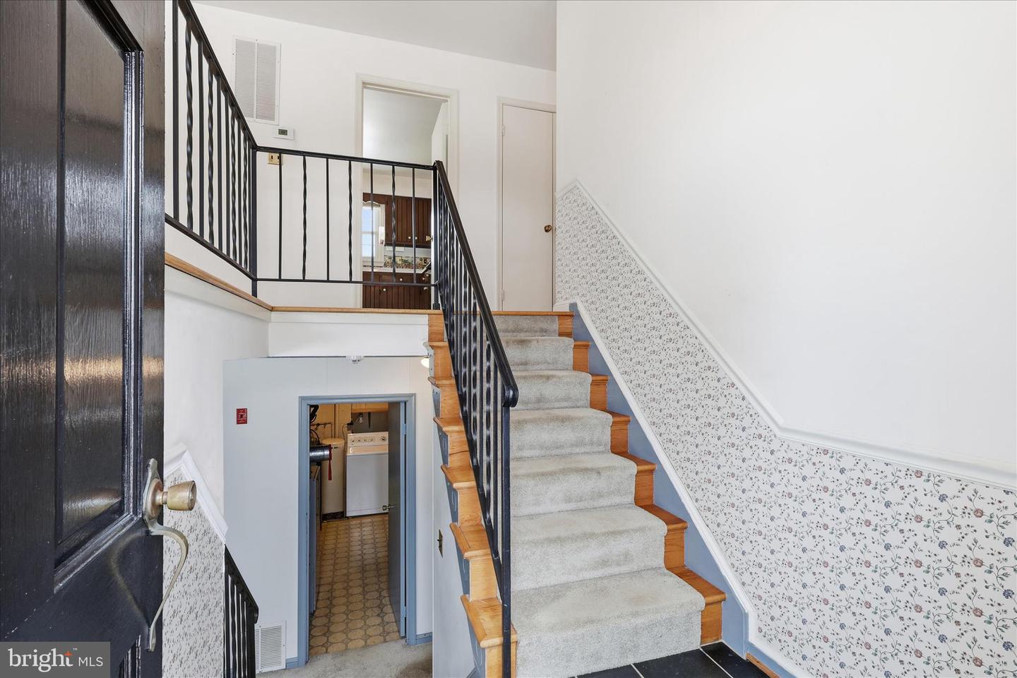 12466 HENDERSON RD, CLIFTON, Virginia 20124, 4 Bedrooms Bedrooms, ,3 BathroomsBathrooms,Residential,For sale,12466 HENDERSON RD,VAFX2287524 MLS # VAFX2287524