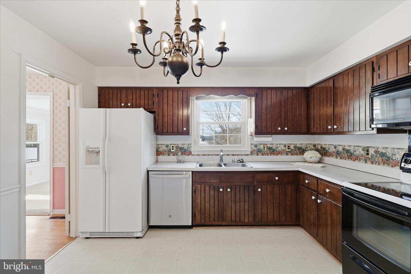 12466 HENDERSON RD, CLIFTON, Virginia 20124, 4 Bedrooms Bedrooms, ,3 BathroomsBathrooms,Residential,For sale,12466 HENDERSON RD,VAFX2287524 MLS # VAFX2287524