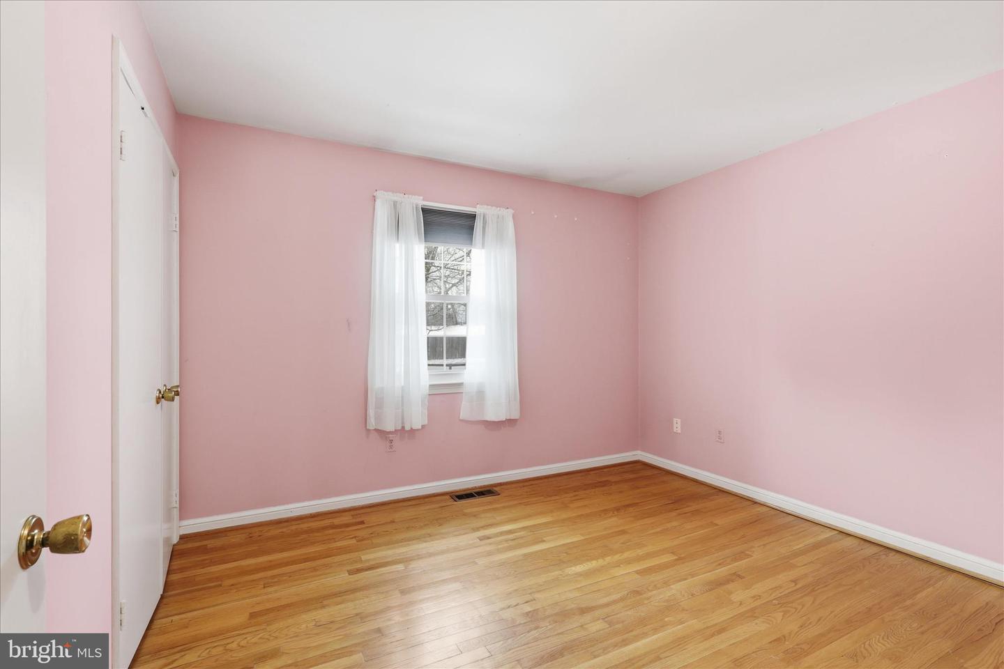 12466 HENDERSON RD, CLIFTON, Virginia 20124, 4 Bedrooms Bedrooms, ,3 BathroomsBathrooms,Residential,For sale,12466 HENDERSON RD,VAFX2287524 MLS # VAFX2287524