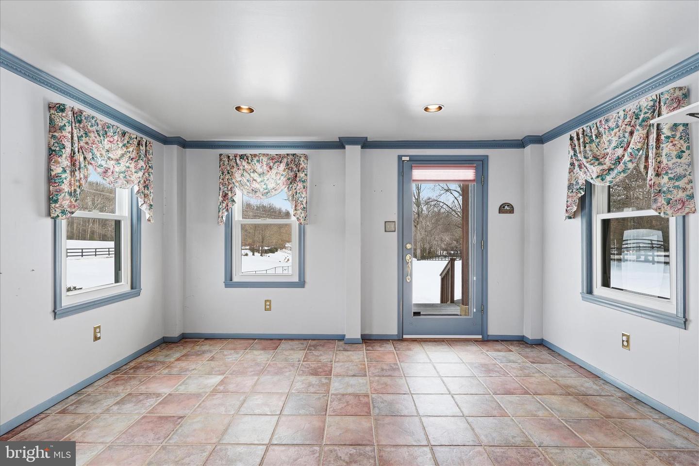 12466 HENDERSON RD, CLIFTON, Virginia 20124, 4 Bedrooms Bedrooms, ,3 BathroomsBathrooms,Residential,For sale,12466 HENDERSON RD,VAFX2287524 MLS # VAFX2287524