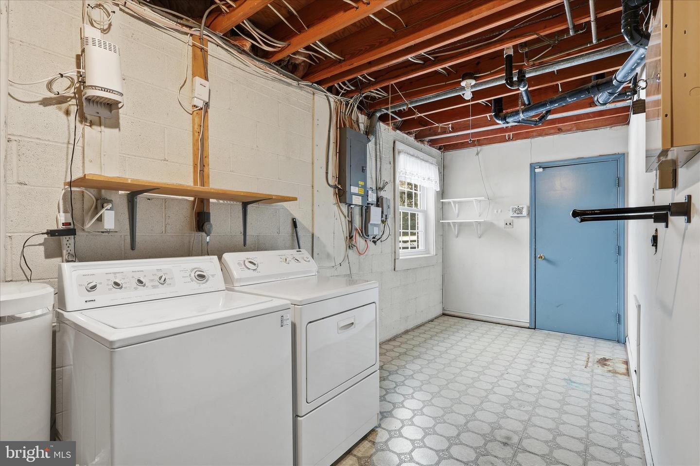 12466 HENDERSON RD, CLIFTON, Virginia 20124, 4 Bedrooms Bedrooms, ,3 BathroomsBathrooms,Residential,For sale,12466 HENDERSON RD,VAFX2287524 MLS # VAFX2287524