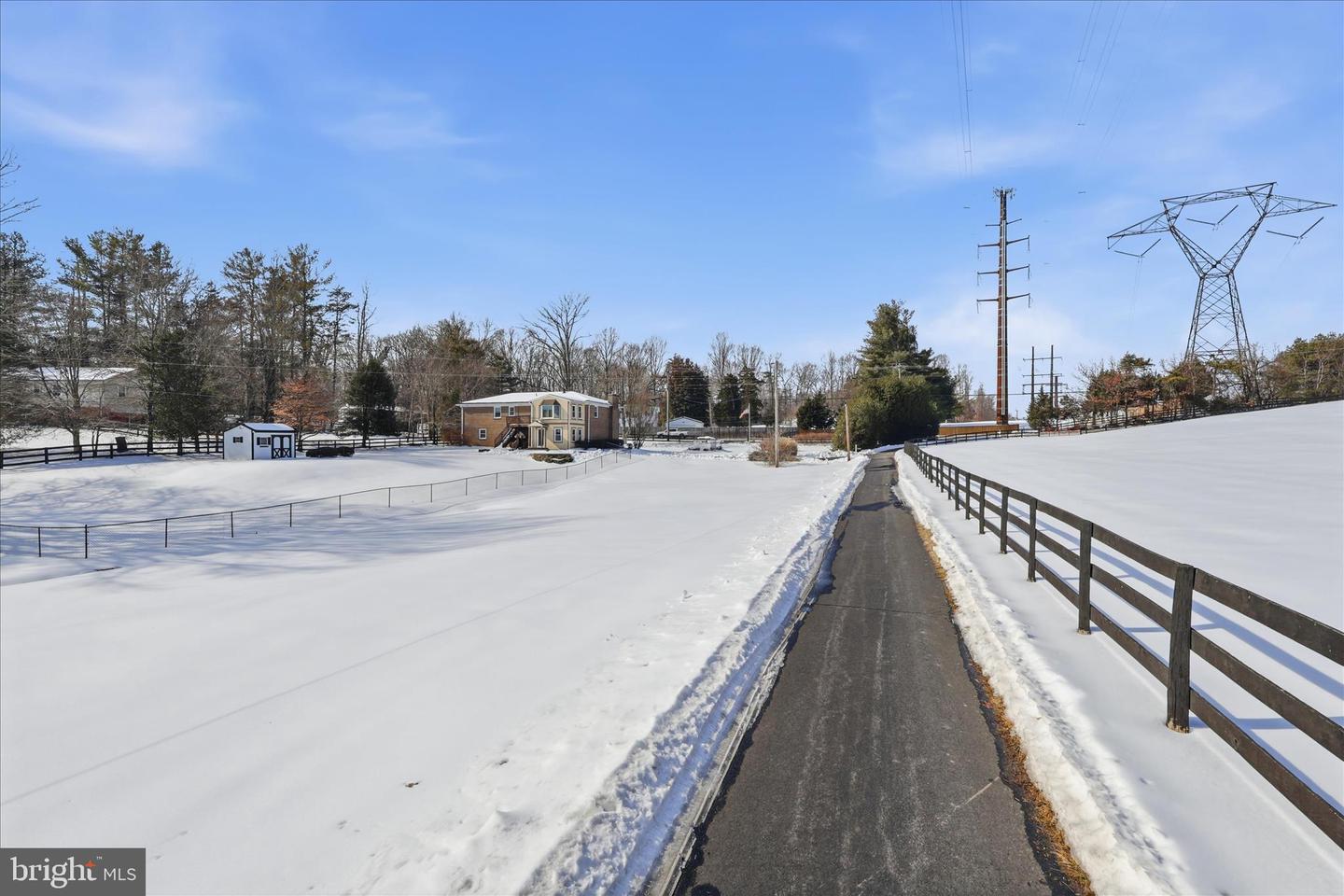 12466 HENDERSON RD, CLIFTON, Virginia 20124, 4 Bedrooms Bedrooms, ,3 BathroomsBathrooms,Residential,For sale,12466 HENDERSON RD,VAFX2287524 MLS # VAFX2287524