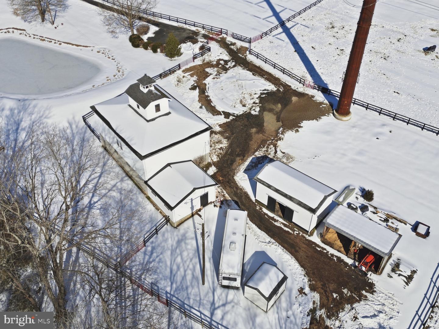 12466 HENDERSON RD, CLIFTON, Virginia 20124, 4 Bedrooms Bedrooms, ,3 BathroomsBathrooms,Residential,For sale,12466 HENDERSON RD,VAFX2287524 MLS # VAFX2287524