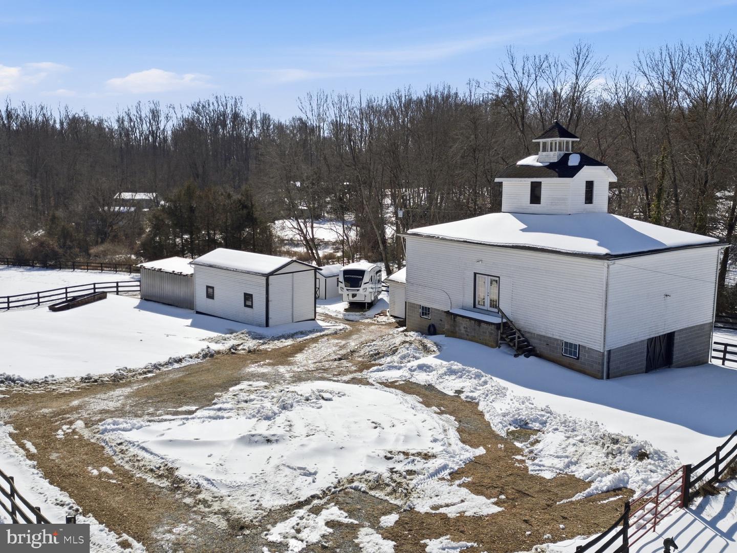 12466 HENDERSON RD, CLIFTON, Virginia 20124, 4 Bedrooms Bedrooms, ,3 BathroomsBathrooms,Residential,For sale,12466 HENDERSON RD,VAFX2287524 MLS # VAFX2287524