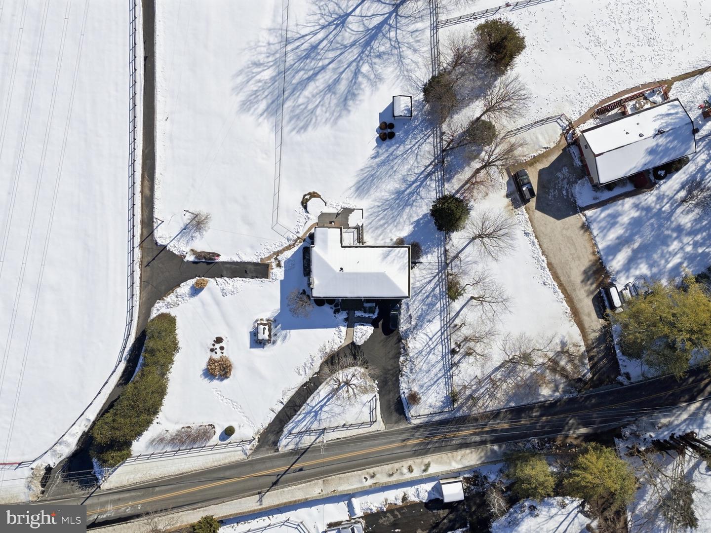 12466 HENDERSON RD, CLIFTON, Virginia 20124, 4 Bedrooms Bedrooms, ,3 BathroomsBathrooms,Residential,For sale,12466 HENDERSON RD,VAFX2287524 MLS # VAFX2287524