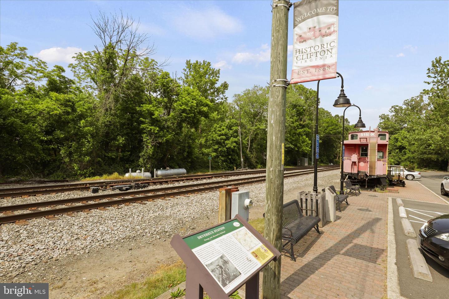 12466 HENDERSON RD, CLIFTON, Virginia 20124, 4 Bedrooms Bedrooms, ,3 BathroomsBathrooms,Residential,For sale,12466 HENDERSON RD,VAFX2287524 MLS # VAFX2287524
