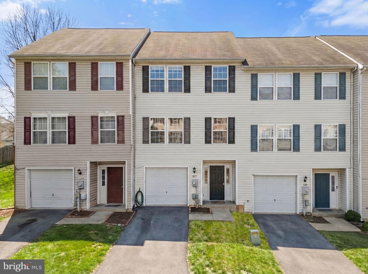 5255 MULBERRY TER, STEPHENS CITY, Virginia 22655, 3 Bedrooms Bedrooms, ,2 BathroomsBathrooms,Residential,For sale,5255 MULBERRY TER,VAFV2039254 MLS # VAFV2039254