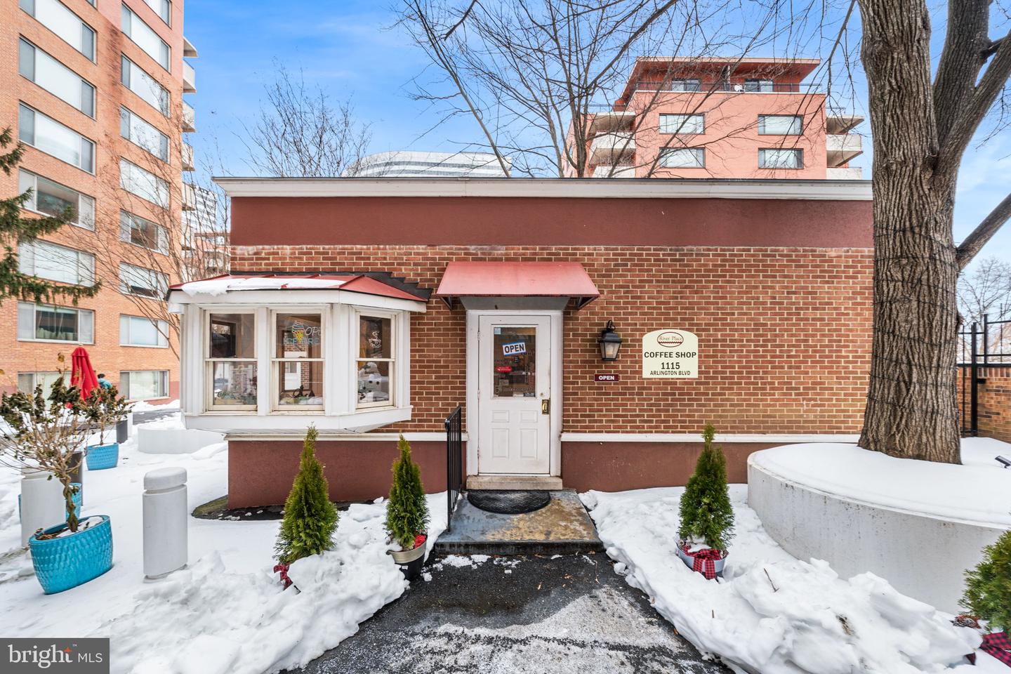 1021 ARLINGTON BLVD #842, ARLINGTON, Virginia 22209, 1 Bedroom Bedrooms, ,1 BathroomBathrooms,Residential,For sale,1021 ARLINGTON BLVD #842,VAAR2068254 MLS # VAAR2068254