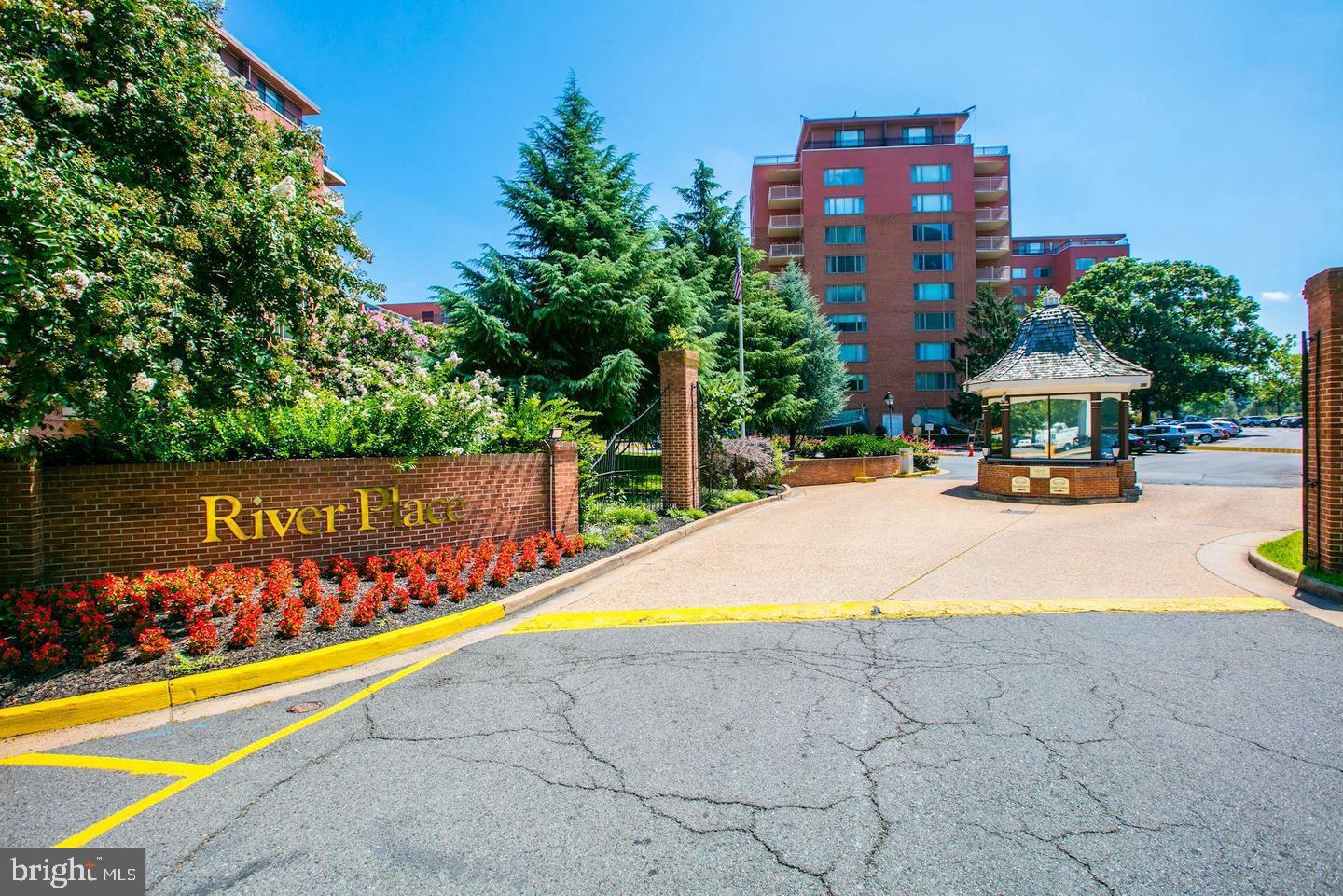 1021 ARLINGTON BLVD #842, ARLINGTON, Virginia 22209, 1 Bedroom Bedrooms, ,1 BathroomBathrooms,Residential,For sale,1021 ARLINGTON BLVD #842,VAAR2068254 MLS # VAAR2068254