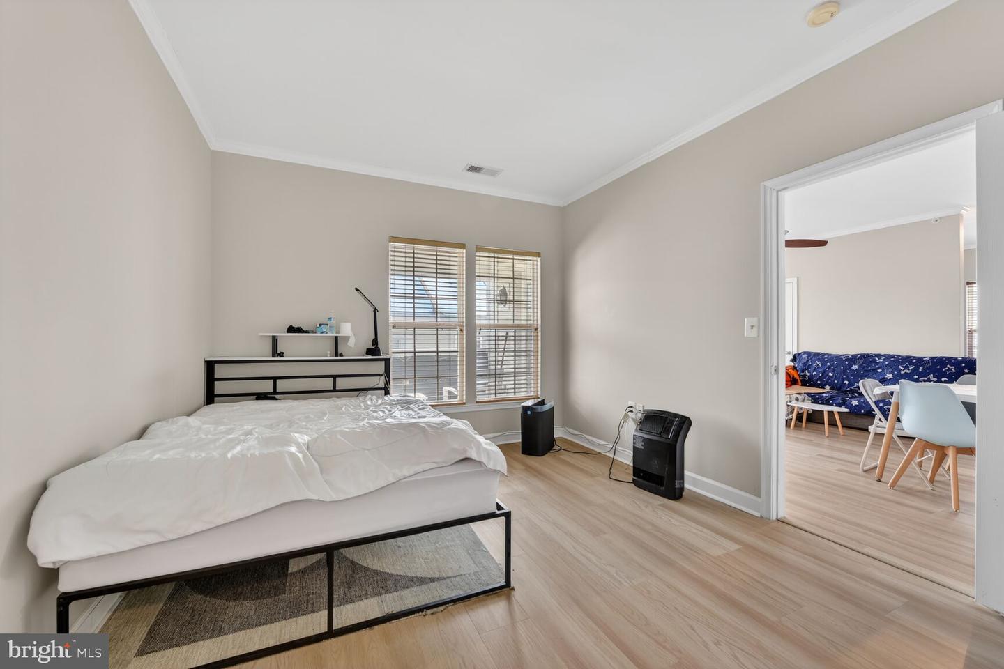 22725 THIMBLEBERRY SQ #304, BRAMBLETON, Virginia 20148, 1 Bedroom Bedrooms, ,1 BathroomBathrooms,Residential,For sale,22725 THIMBLEBERRY SQ #304,VALO2114872 MLS # VALO2114872