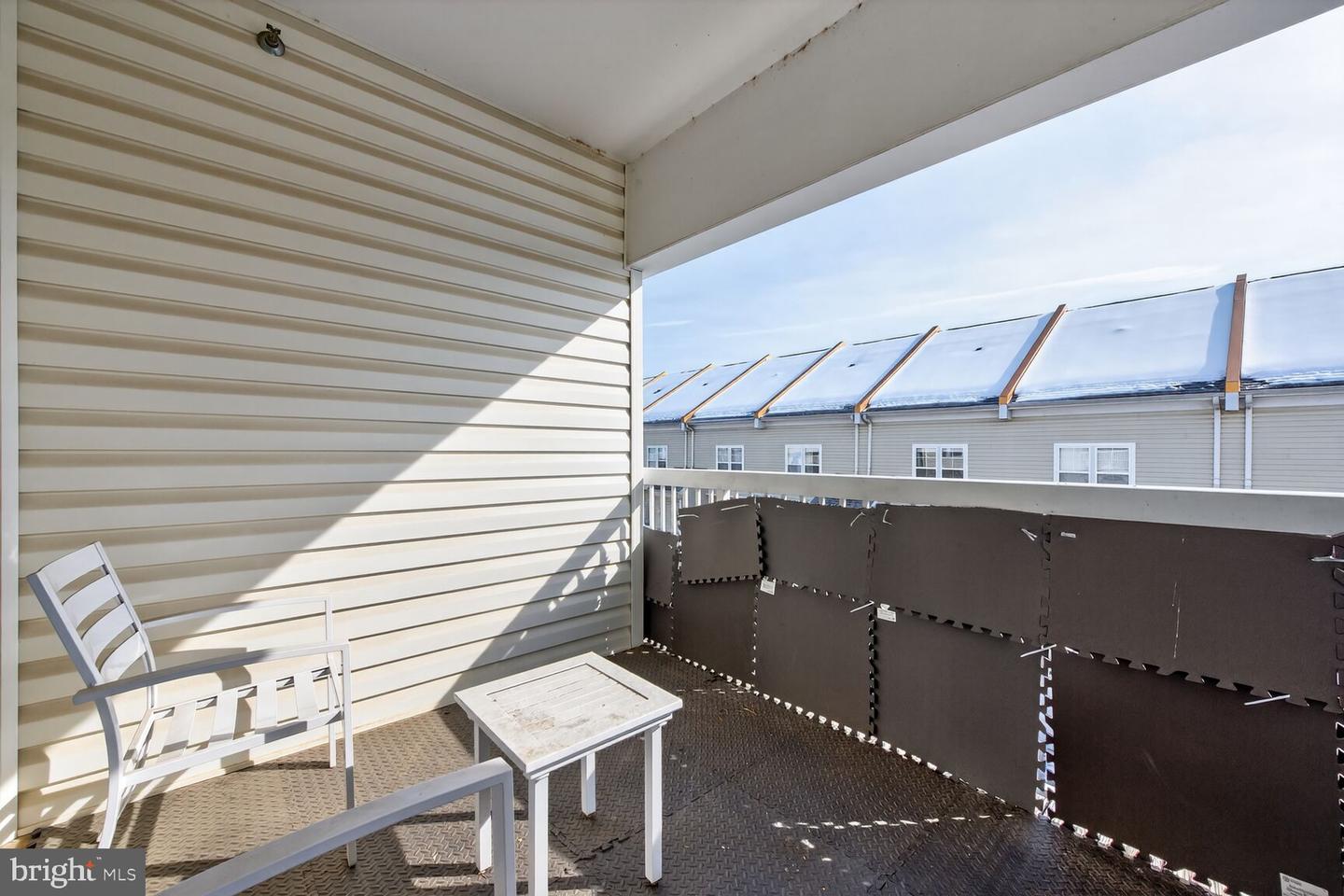 22725 THIMBLEBERRY SQ #304, BRAMBLETON, Virginia 20148, 1 Bedroom Bedrooms, ,1 BathroomBathrooms,Residential,For sale,22725 THIMBLEBERRY SQ #304,VALO2114872 MLS # VALO2114872