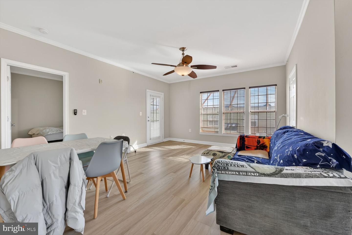 22725 THIMBLEBERRY SQ #304, BRAMBLETON, Virginia 20148, 1 Bedroom Bedrooms, ,1 BathroomBathrooms,Residential,For sale,22725 THIMBLEBERRY SQ #304,VALO2114872 MLS # VALO2114872