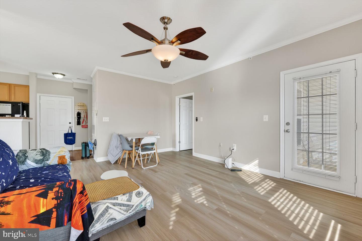 22725 THIMBLEBERRY SQ #304, BRAMBLETON, Virginia 20148, 1 Bedroom Bedrooms, ,1 BathroomBathrooms,Residential,For sale,22725 THIMBLEBERRY SQ #304,VALO2114872 MLS # VALO2114872