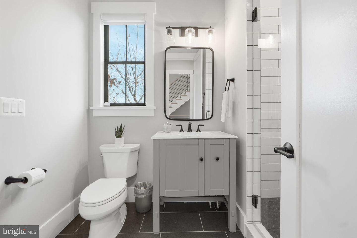 315 CHARLES ST SE, VIENNA, Virginia 22180, 6 Bedrooms Bedrooms, ,6 BathroomsBathrooms,Residential,For sale,315 CHARLES ST SE,VAFX2288004 MLS # VAFX2288004