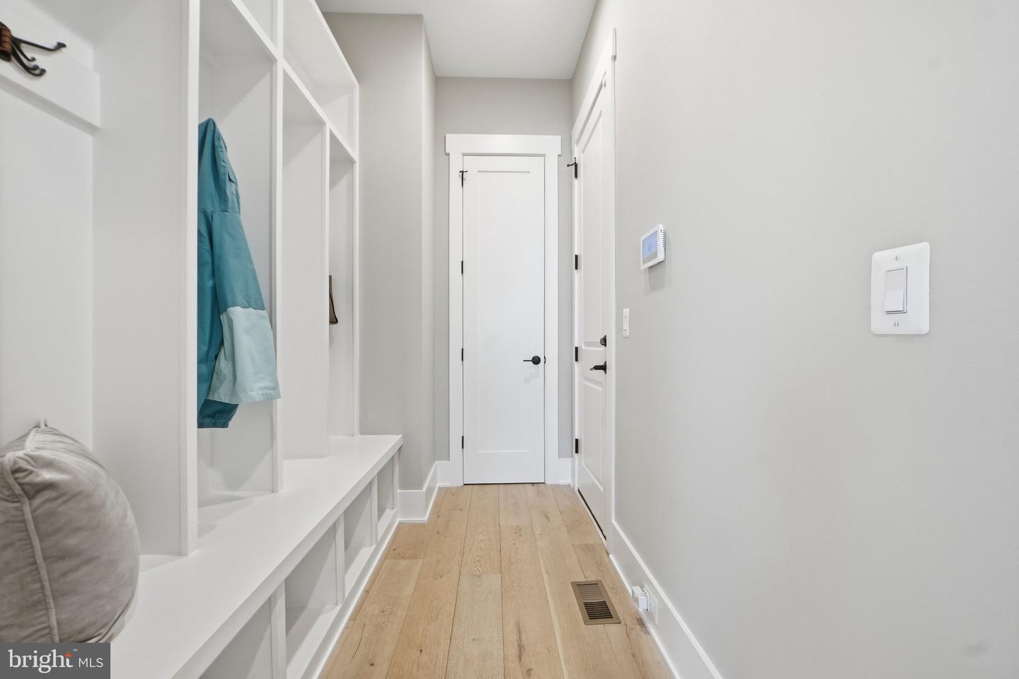 315 CHARLES ST SE, VIENNA, Virginia 22180, 6 Bedrooms Bedrooms, ,6 BathroomsBathrooms,Residential,For sale,315 CHARLES ST SE,VAFX2288004 MLS # VAFX2288004