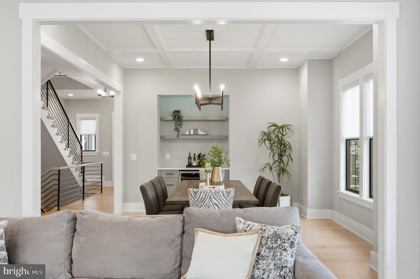 315 CHARLES ST SE, VIENNA, Virginia 22180, 6 Bedrooms Bedrooms, ,6 BathroomsBathrooms,Residential,For sale,315 CHARLES ST SE,VAFX2288004 MLS # VAFX2288004