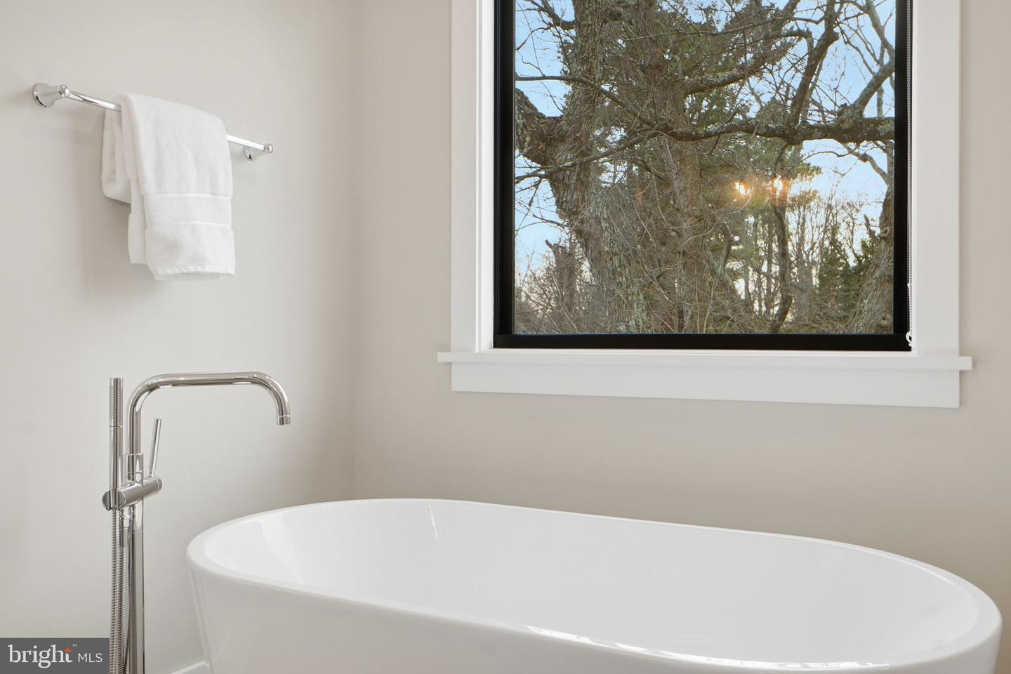 315 CHARLES ST SE, VIENNA, Virginia 22180, 6 Bedrooms Bedrooms, ,6 BathroomsBathrooms,Residential,For sale,315 CHARLES ST SE,VAFX2288004 MLS # VAFX2288004