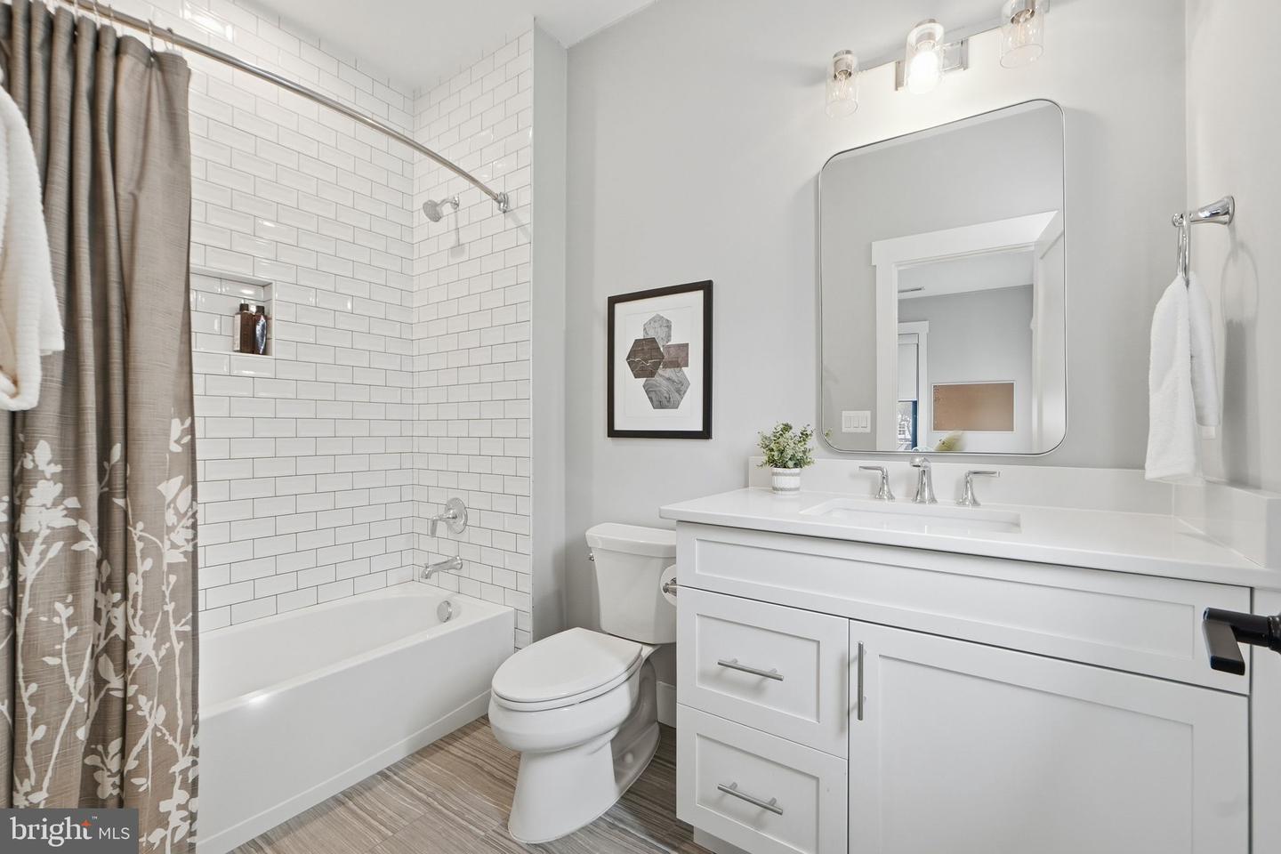 315 CHARLES ST SE, VIENNA, Virginia 22180, 6 Bedrooms Bedrooms, ,6 BathroomsBathrooms,Residential,For sale,315 CHARLES ST SE,VAFX2288004 MLS # VAFX2288004