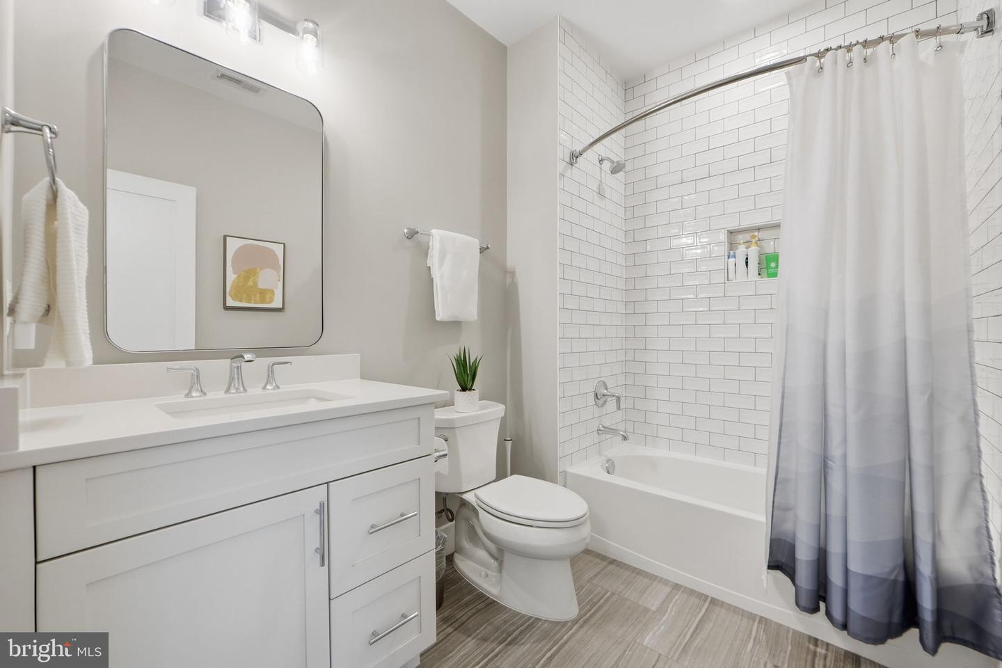 315 CHARLES ST SE, VIENNA, Virginia 22180, 6 Bedrooms Bedrooms, ,6 BathroomsBathrooms,Residential,For sale,315 CHARLES ST SE,VAFX2288004 MLS # VAFX2288004