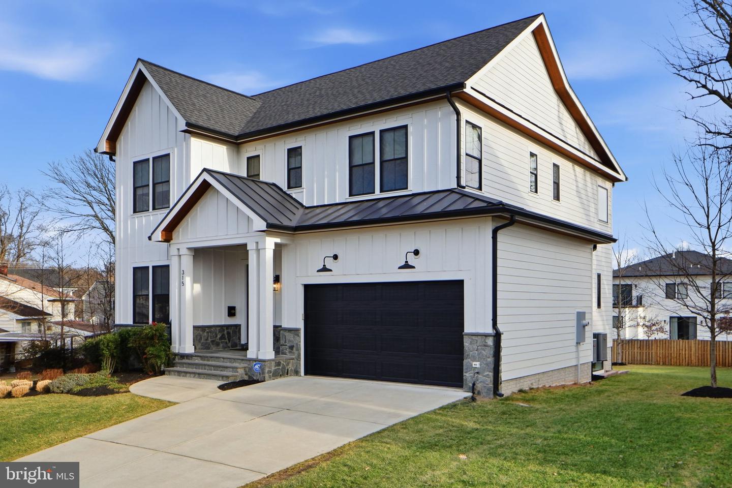 315 CHARLES ST SE, VIENNA, Virginia 22180, 6 Bedrooms Bedrooms, ,6 BathroomsBathrooms,Residential,For sale,315 CHARLES ST SE,VAFX2288004 MLS # VAFX2288004