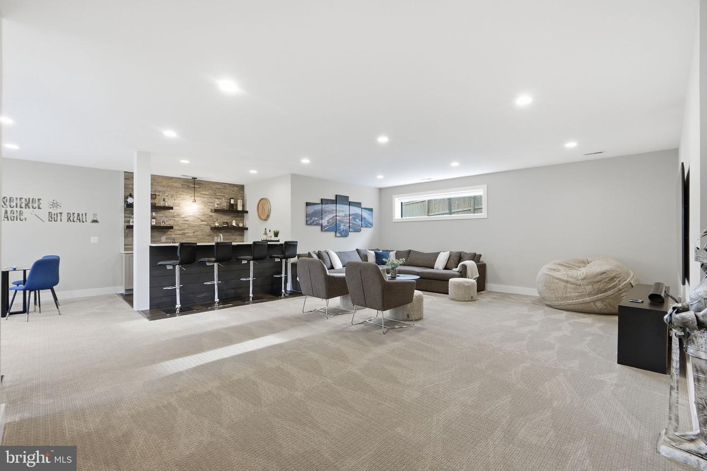 315 CHARLES ST SE, VIENNA, Virginia 22180, 6 Bedrooms Bedrooms, ,6 BathroomsBathrooms,Residential,For sale,315 CHARLES ST SE,VAFX2288004 MLS # VAFX2288004