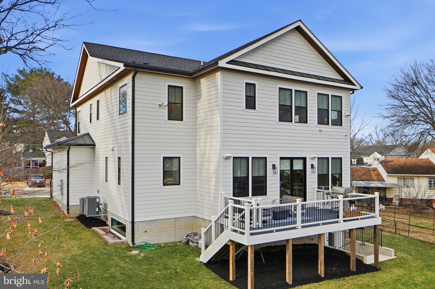 315 CHARLES ST SE, VIENNA, Virginia 22180, 6 Bedrooms Bedrooms, ,6 BathroomsBathrooms,Residential,For sale,315 CHARLES ST SE,VAFX2288004 MLS # VAFX2288004