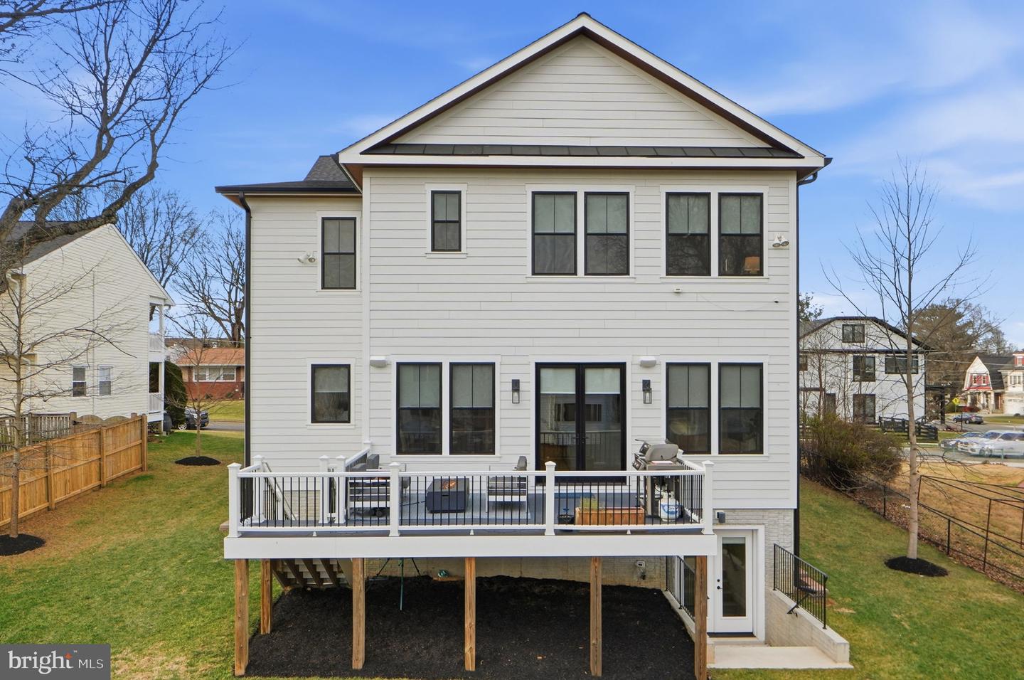 315 CHARLES ST SE, VIENNA, Virginia 22180, 6 Bedrooms Bedrooms, ,6 BathroomsBathrooms,Residential,For sale,315 CHARLES ST SE,VAFX2288004 MLS # VAFX2288004