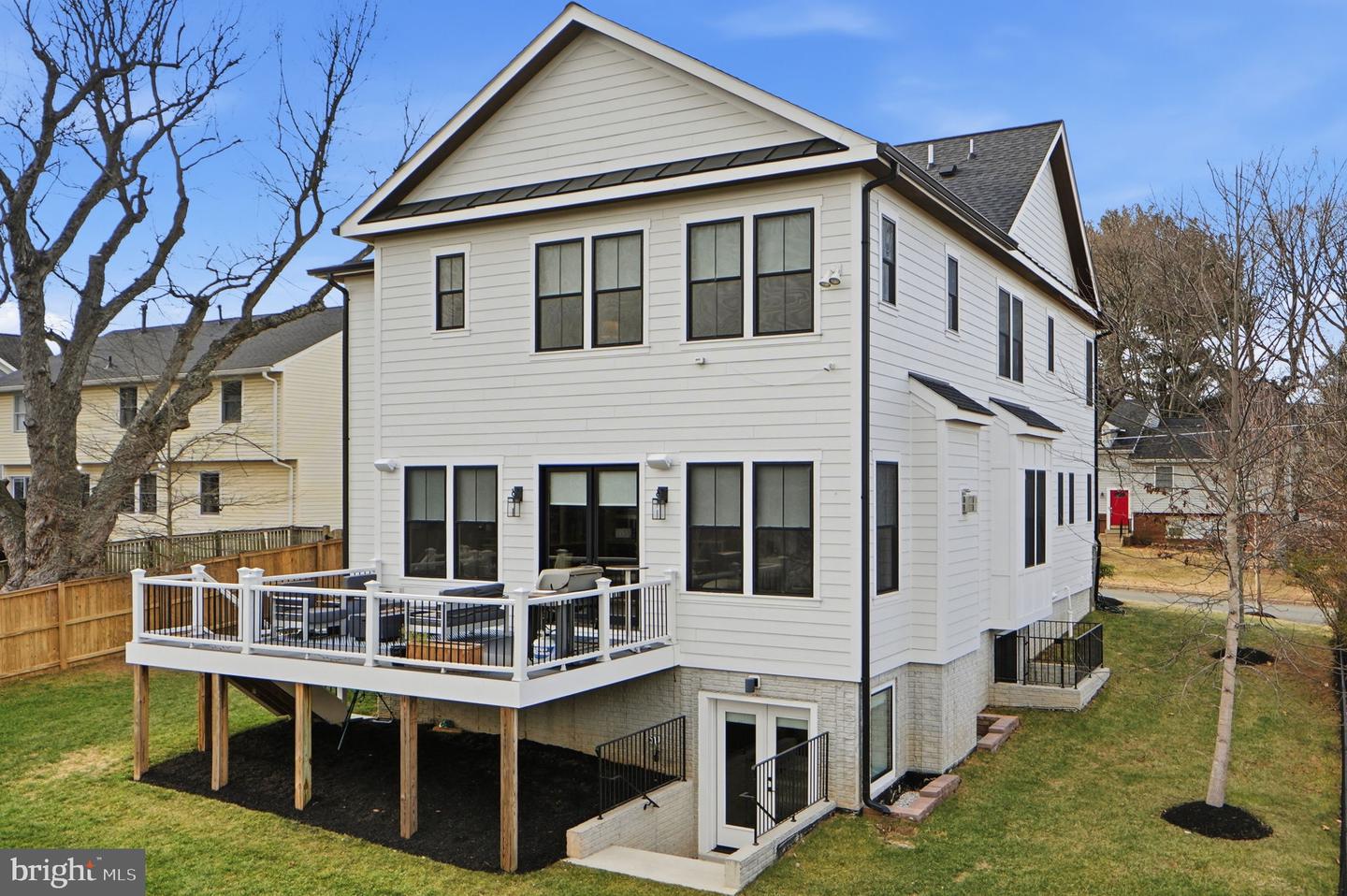 315 CHARLES ST SE, VIENNA, Virginia 22180, 6 Bedrooms Bedrooms, ,6 BathroomsBathrooms,Residential,For sale,315 CHARLES ST SE,VAFX2288004 MLS # VAFX2288004