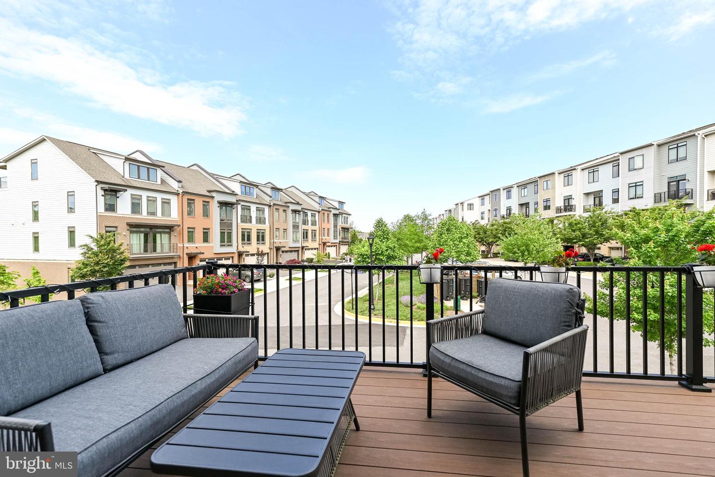 1612 ROCKY SHALE TER SE, LEESBURG, Virginia 20175, 3 Bedrooms Bedrooms, ,3 BathroomsBathrooms,Residential,For sale,1612 ROCKY SHALE TER SE,VALO2114888 MLS # VALO2114888