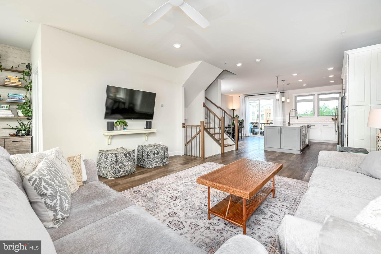 1612 ROCKY SHALE TER SE, LEESBURG, Virginia 20175, 3 Bedrooms Bedrooms, ,3 BathroomsBathrooms,Residential,For sale,1612 ROCKY SHALE TER SE,VALO2114888 MLS # VALO2114888