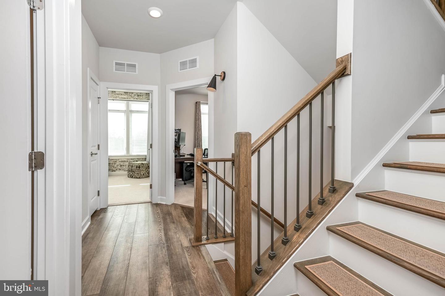 1612 ROCKY SHALE TER SE, LEESBURG, Virginia 20175, 3 Bedrooms Bedrooms, ,3 BathroomsBathrooms,Residential,For sale,1612 ROCKY SHALE TER SE,VALO2114888 MLS # VALO2114888