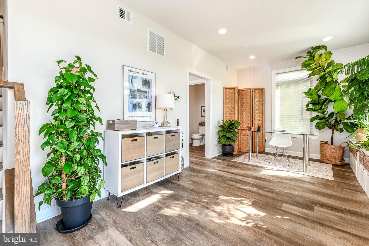 1612 ROCKY SHALE TER SE, LEESBURG, Virginia 20175, 3 Bedrooms Bedrooms, ,3 BathroomsBathrooms,Residential,For sale,1612 ROCKY SHALE TER SE,VALO2114888 MLS # VALO2114888