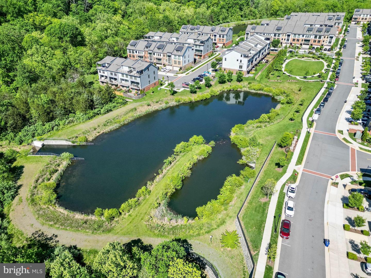 1612 ROCKY SHALE TER SE, LEESBURG, Virginia 20175, 3 Bedrooms Bedrooms, ,3 BathroomsBathrooms,Residential,For sale,1612 ROCKY SHALE TER SE,VALO2114888 MLS # VALO2114888