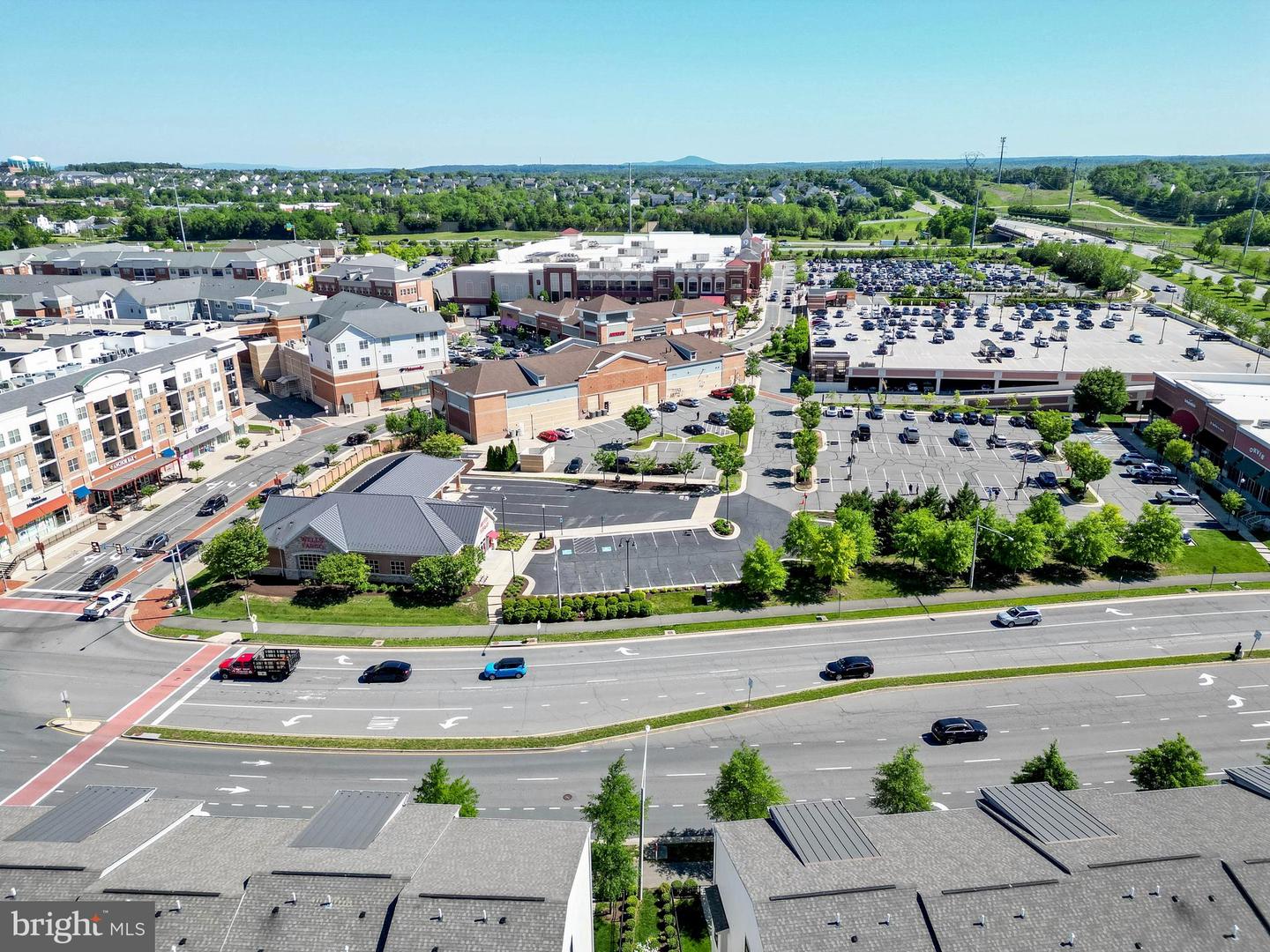 1612 ROCKY SHALE TER SE, LEESBURG, Virginia 20175, 3 Bedrooms Bedrooms, ,3 BathroomsBathrooms,Residential,For sale,1612 ROCKY SHALE TER SE,VALO2114888 MLS # VALO2114888