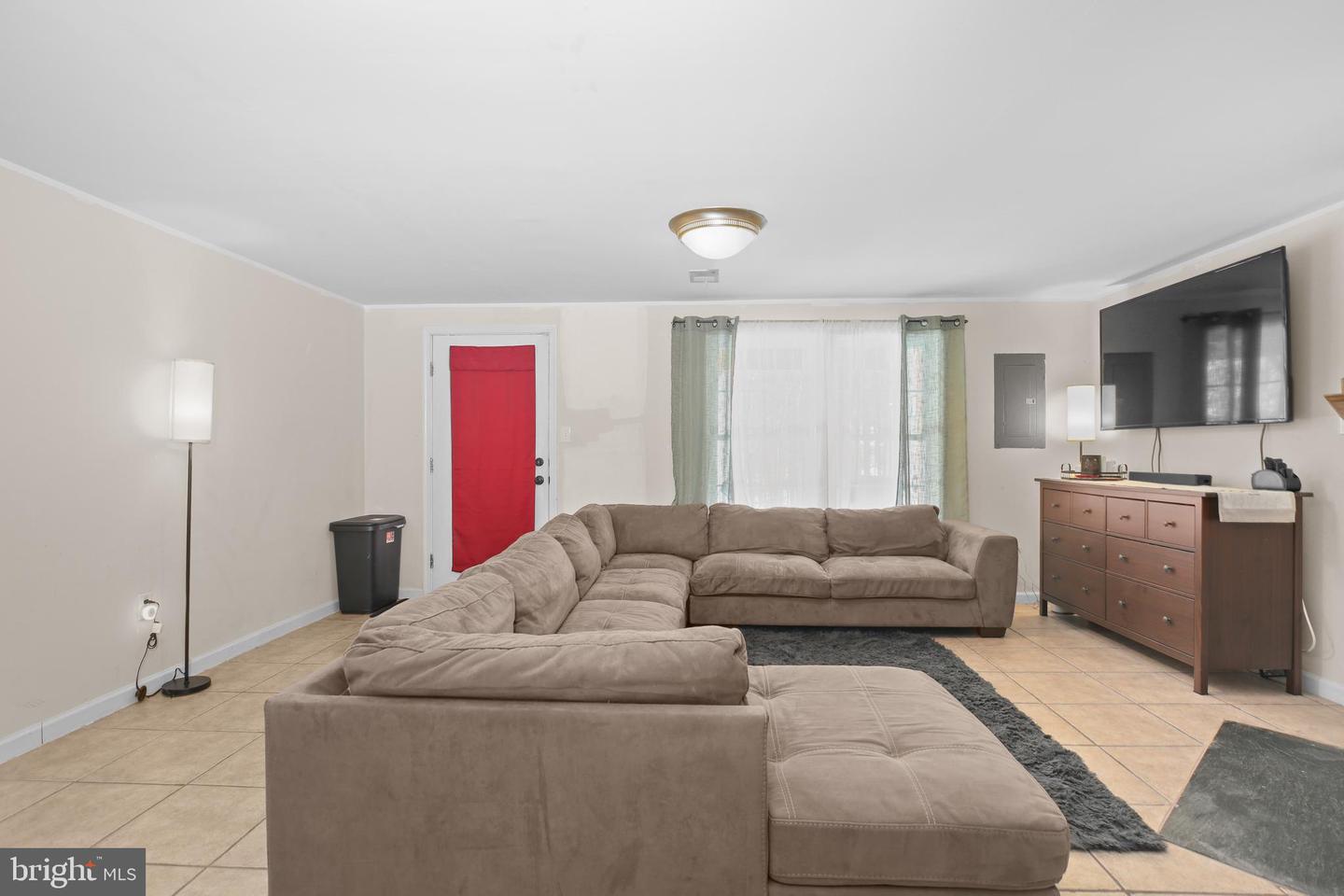 12385 MANCHESTER WAY, WOODBRIDGE, Virginia 22192, 3 Bedrooms Bedrooms, ,3 BathroomsBathrooms,Residential,For sale,12385 MANCHESTER WAY,VAPW2111502 MLS # VAPW2111502