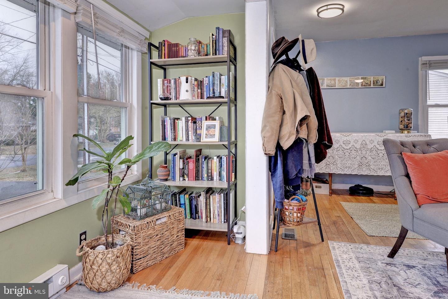 593 CATESBY LN, WILLIAMSBURG, Virginia 23185, 3 Bedrooms Bedrooms, 5 Rooms Rooms,1 BathroomBathrooms,Residential,For sale,593 CATESBY LN,VAYV2000112 MLS # VAYV2000112