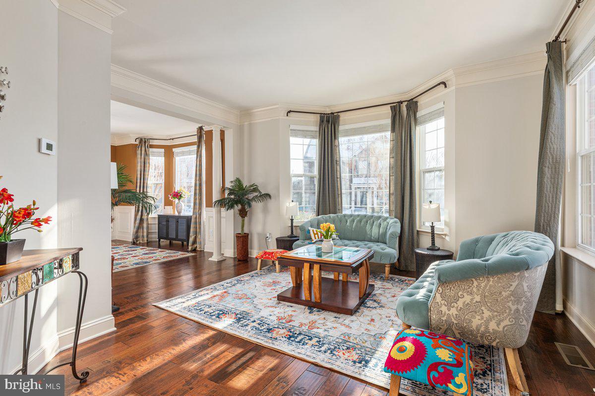 42134 AUTUMN RAIN CIR, BRAMBLETON, Virginia 20148, 5 Bedrooms Bedrooms, ,4 BathroomsBathrooms,Residential,For sale,42134 AUTUMN RAIN CIR,VALO2114934 MLS # VALO2114934