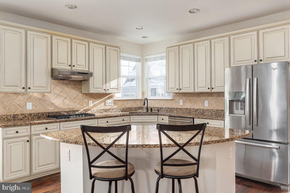 42134 AUTUMN RAIN CIR, BRAMBLETON, Virginia 20148, 5 Bedrooms Bedrooms, ,4 BathroomsBathrooms,Residential,For sale,42134 AUTUMN RAIN CIR,VALO2114934 MLS # VALO2114934